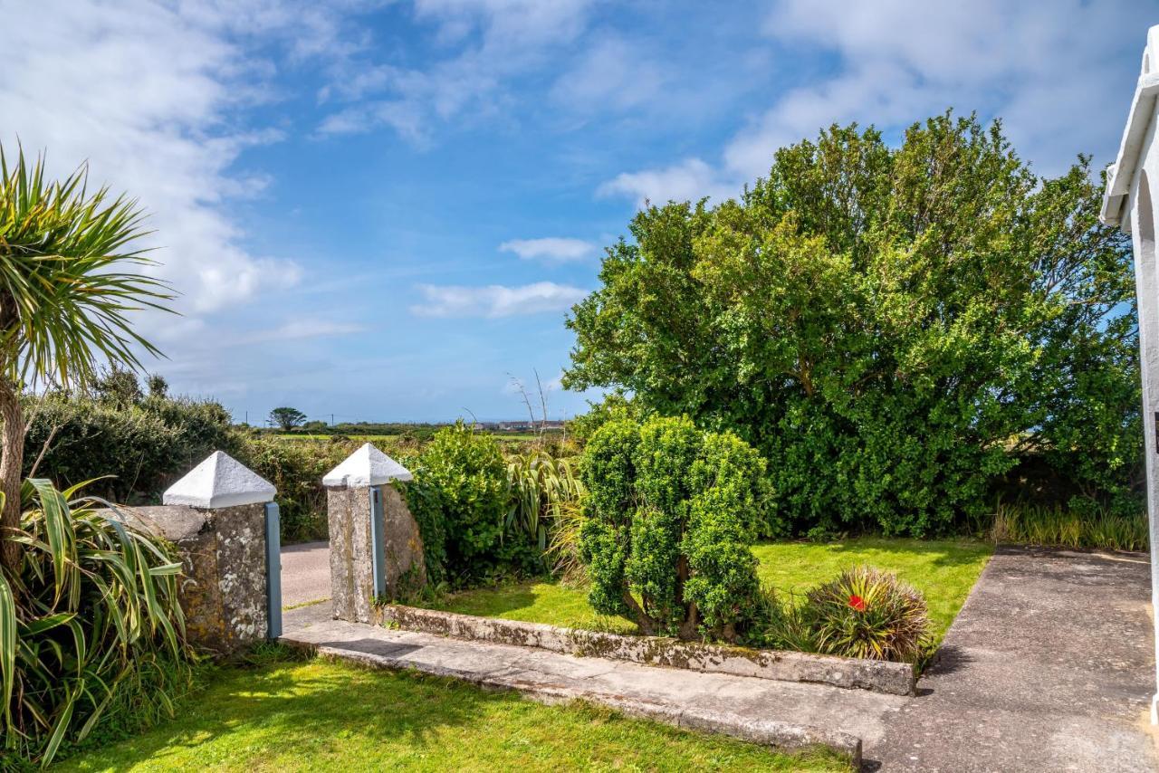 Finest Retreats - Western Watch - Sea Views, Pets Accepted, Sleeps 6 Lower Boscaswell Esterno foto