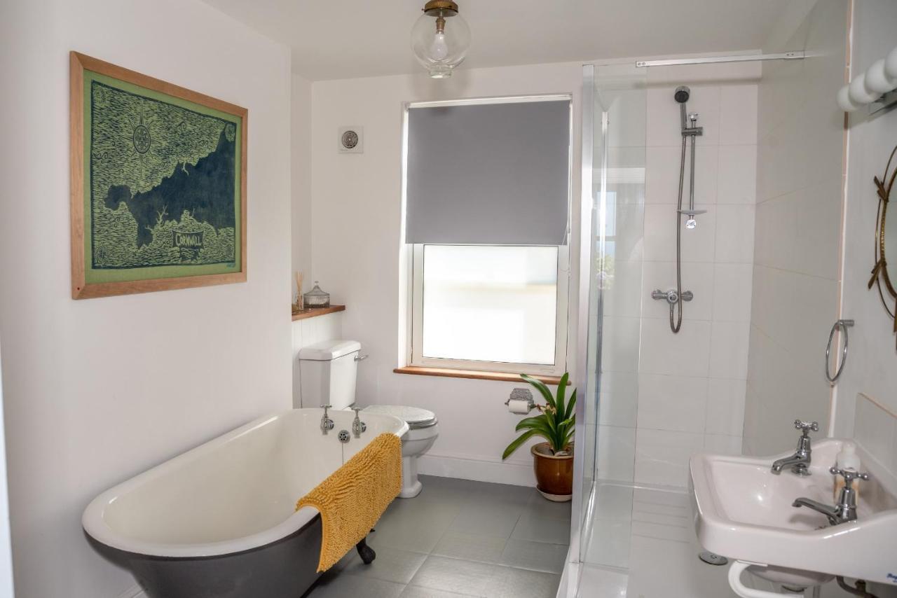 Finest Retreats - Western Watch - Sea Views, Pets Accepted, Sleeps 6 Lower Boscaswell Esterno foto