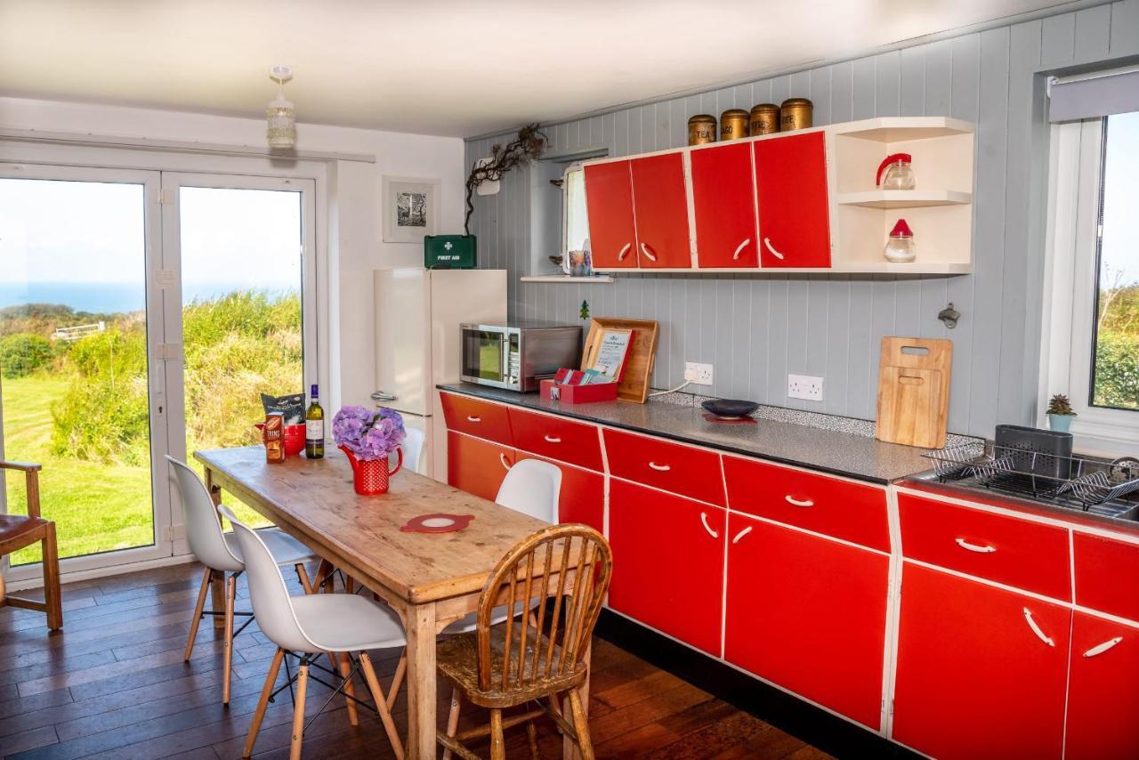 Finest Retreats - Western Watch - Sea Views, Pets Accepted, Sleeps 6 Lower Boscaswell Esterno foto